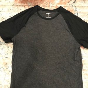 Black and gray goodfellow tee